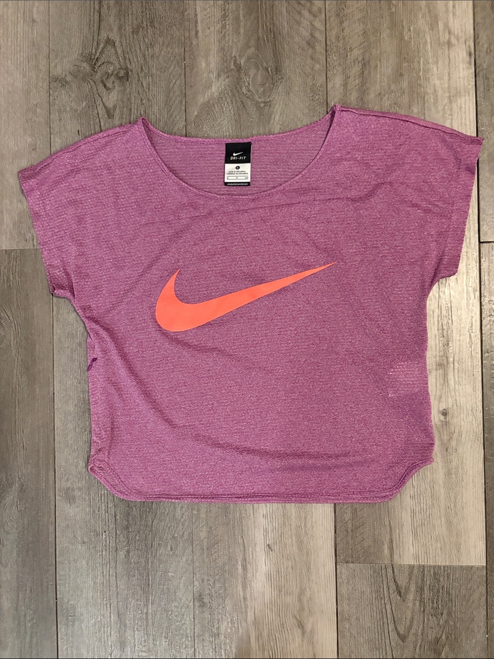 Cute Nike Dri-Fit Cropped Mesh Tee - Boxy Fit - size small